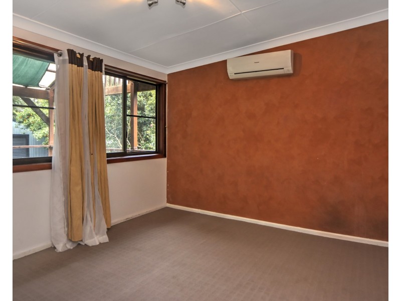 27 Page Avenue, North Nowra NSW 2541