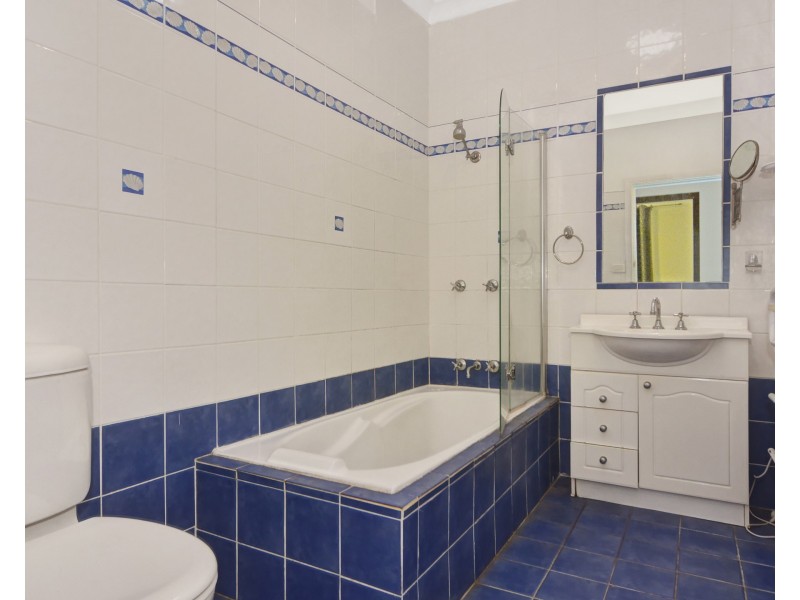 27 Page Avenue, North Nowra NSW 2541