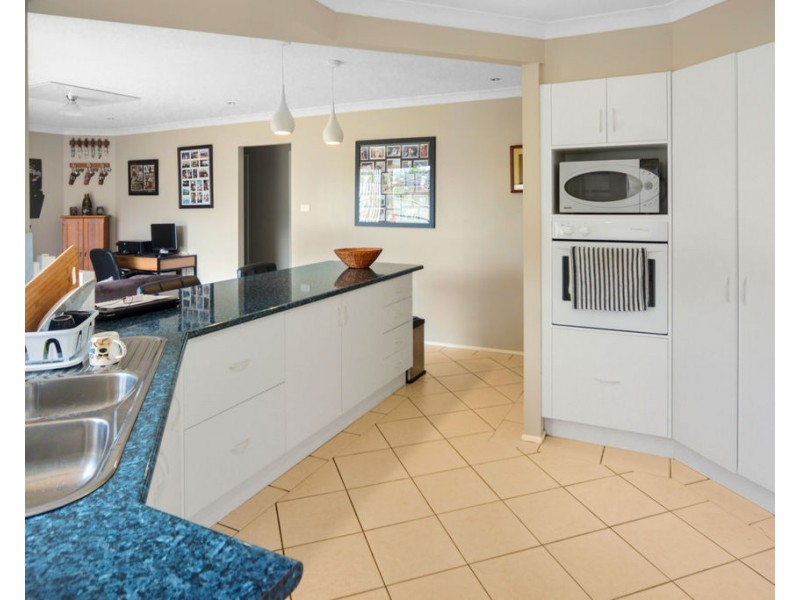 69 Burradoo Crescent, Nowra NSW 2541