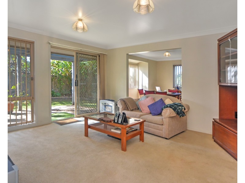 8/33 Lynburn Avenue, Bomaderry NSW 2541