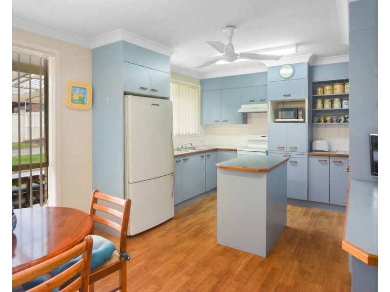 2 Fuchsia Crescent, Bomaderry NSW 2541