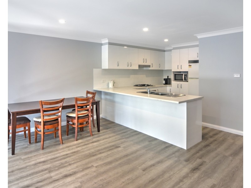 4/9 Harbour Boulevarde, Bomaderry NSW 2541