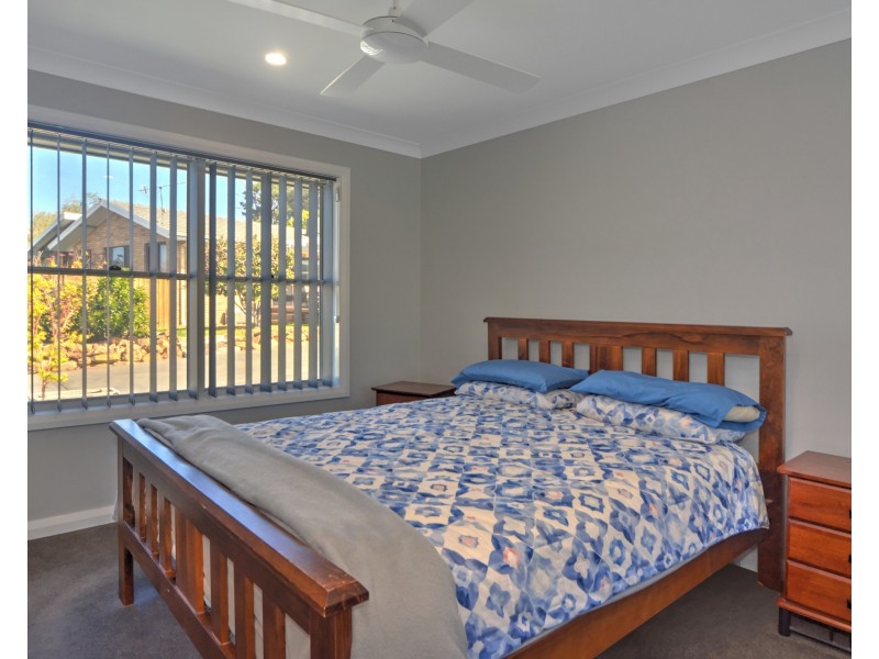 4/9 Harbour Boulevarde, Bomaderry NSW 2541
