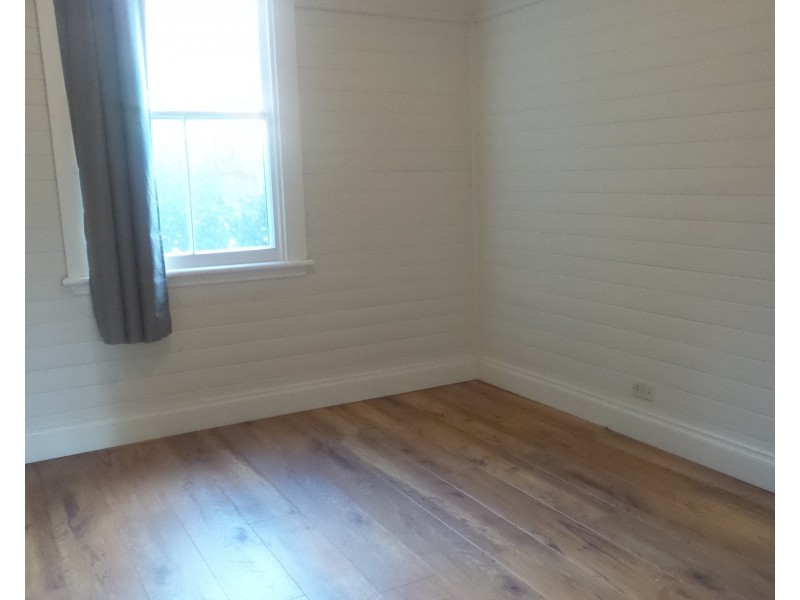 135 Plunkett Street, Nowra NSW 2541