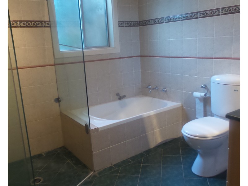 135 Plunkett Street, Nowra NSW 2541