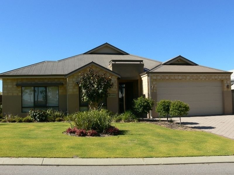 16 Miltona Drive, Secret Harbour WA 6173
