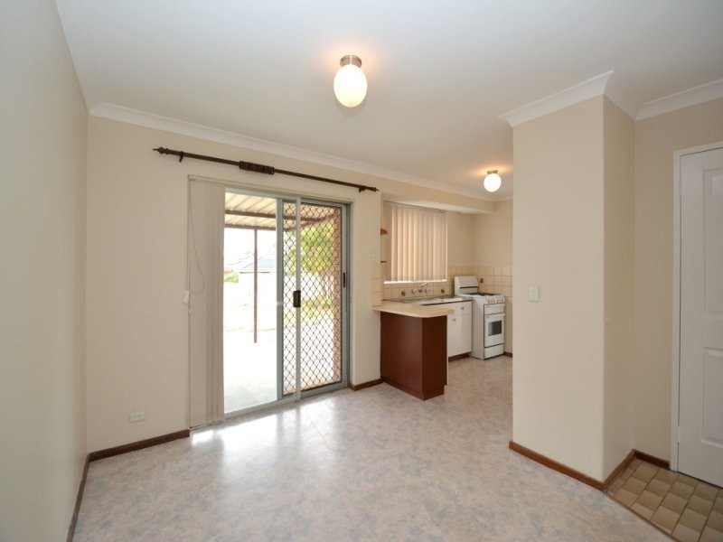 32 Yaringa Street, Golden Bay WA 6174