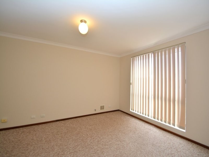 32 Yaringa Street, Golden Bay WA 6174