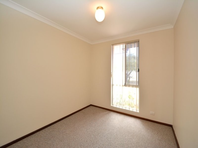 32 Yaringa Street, Golden Bay WA 6174