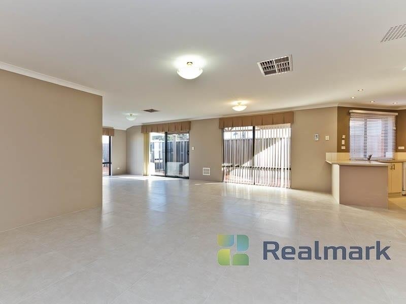 4 Claiborne, Secret Harbour WA 6173