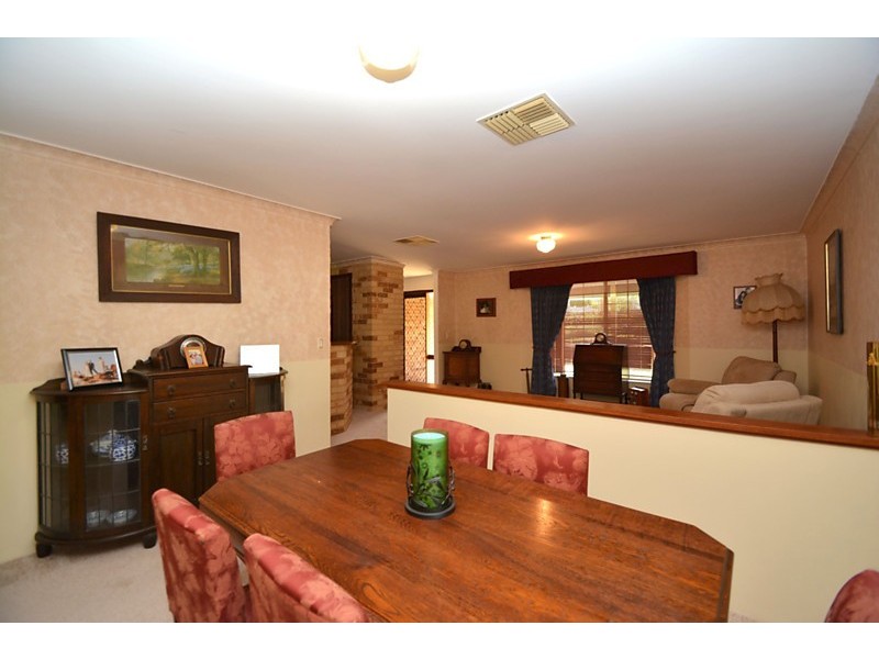 23 Henrietta Ave, Mount Nasura WA 6112