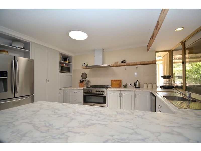 23 Henrietta Ave, Mount Nasura WA 6112