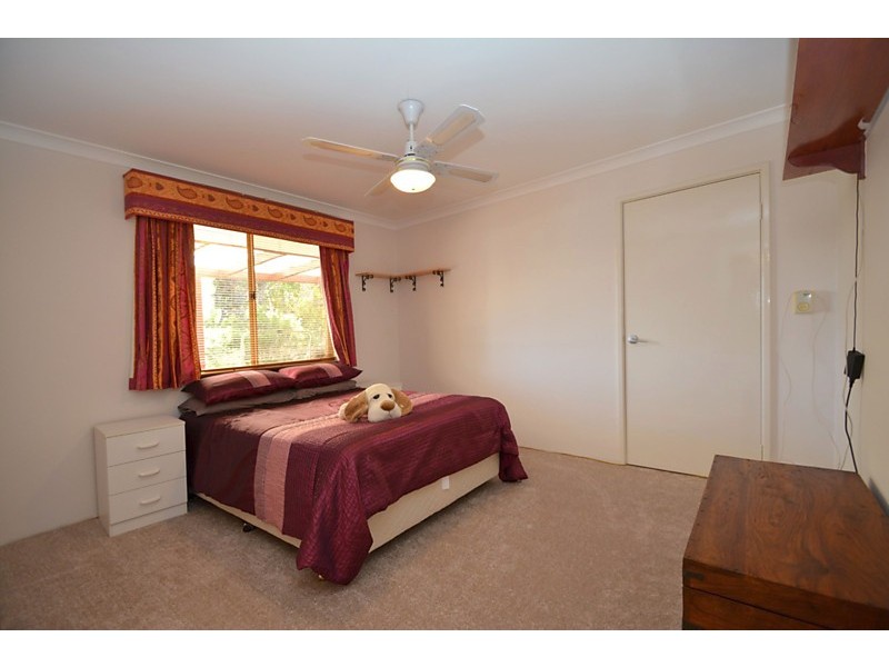 23 Henrietta Ave, Mount Nasura WA 6112