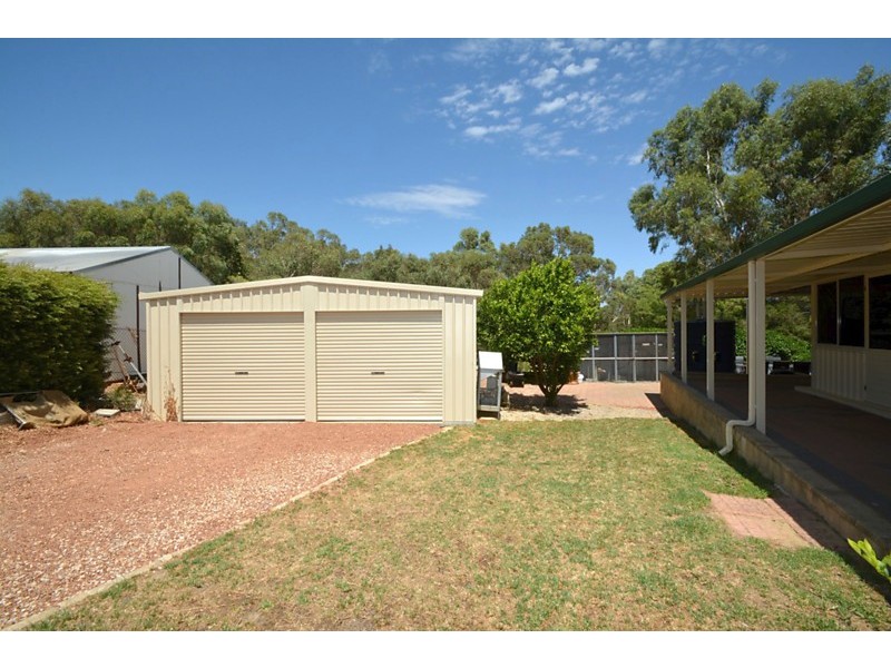 23 Henrietta Ave, Mount Nasura WA 6112