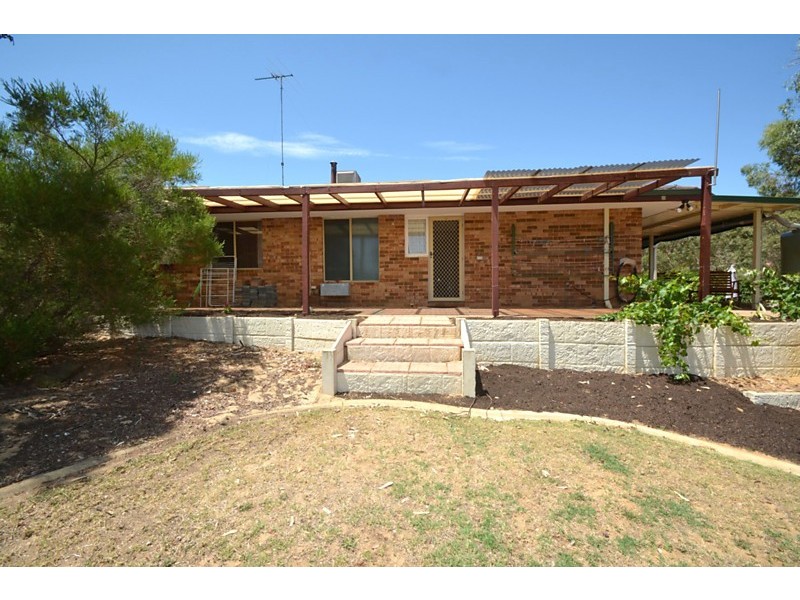 23 Henrietta Ave, Mount Nasura WA 6112