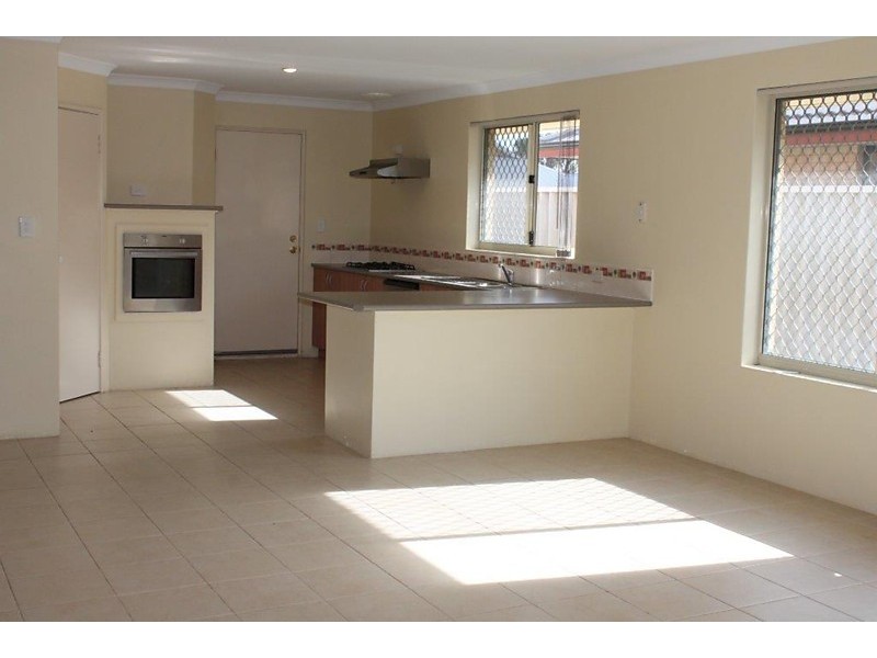 10 Kumarina Drive, Secret Harbour WA 6173