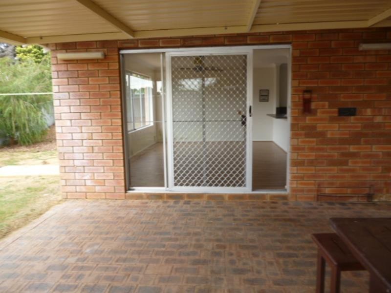 1 Boolardy Road, Golden Bay WA 6174