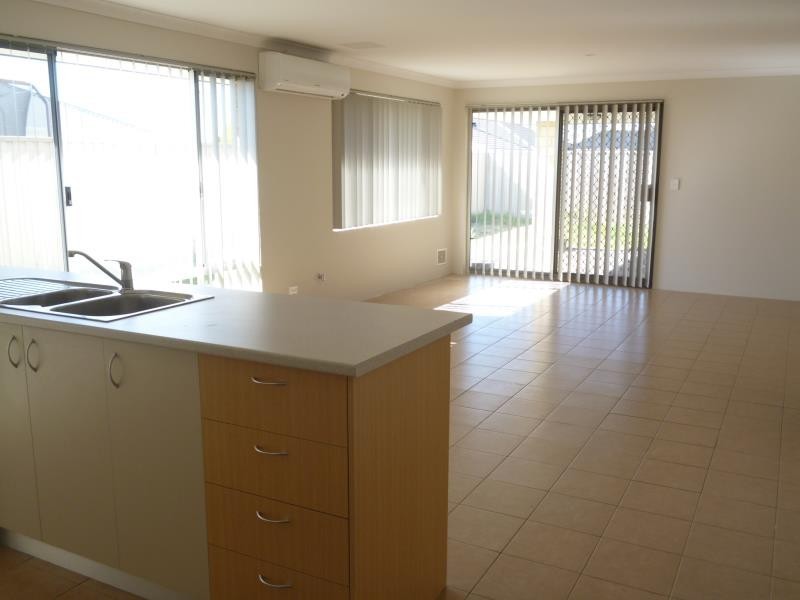 72 Cottesloe Crescent, Secret Harbour WA 6173