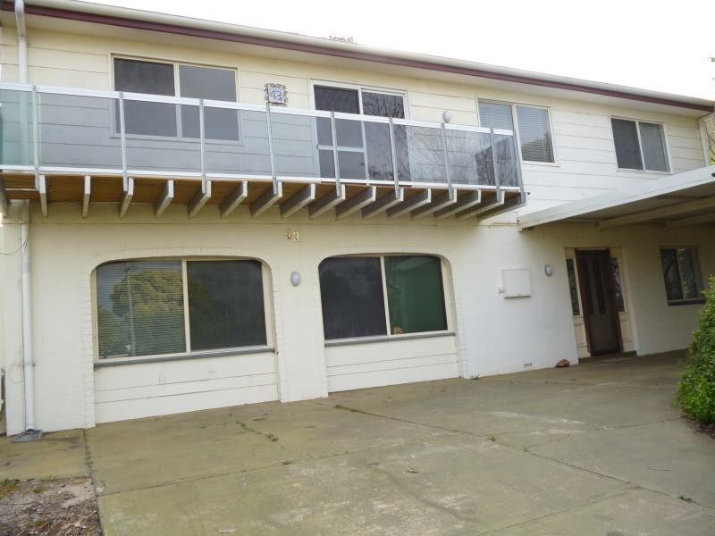 43 Wooleen Street, Golden Bay WA 6174