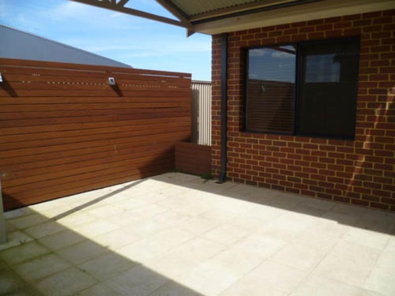 15 Swanbourne Avenue, Secret Harbour WA 6173