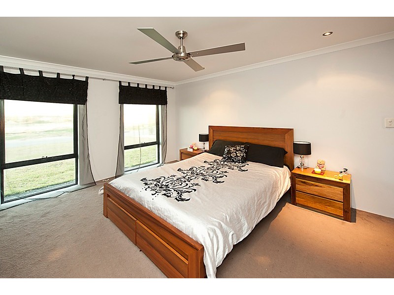 7 Flagstaff Crescent, Secret Harbour WA 6173