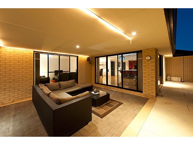 7 Flagstaff Crescent, Secret Harbour WA 6173