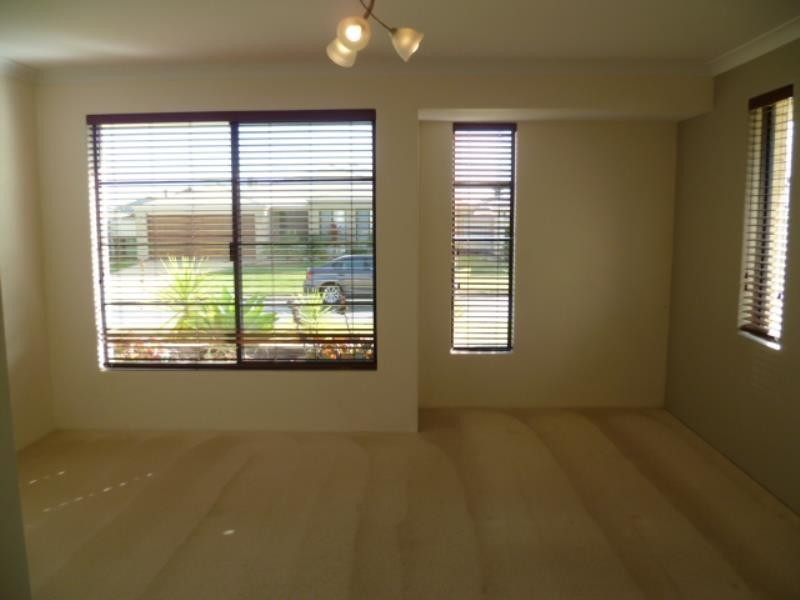 7 Champagny, Secret Harbour WA 6173