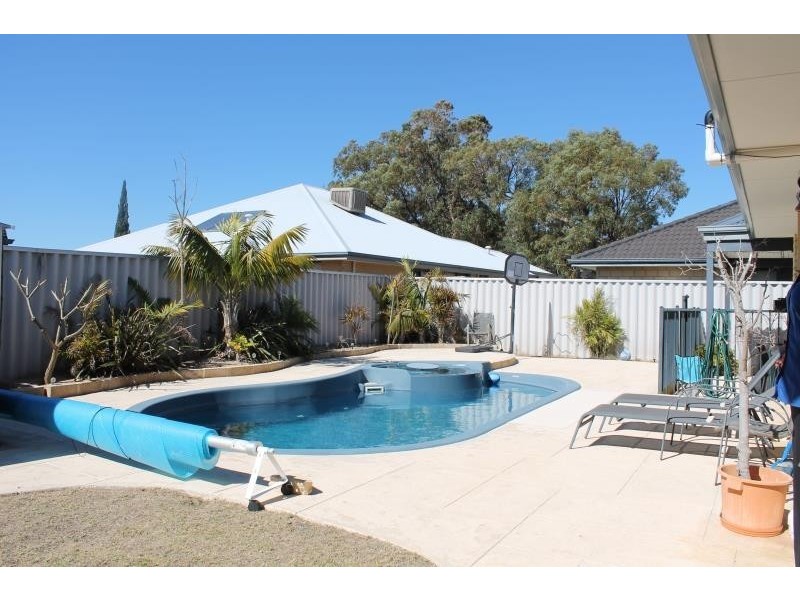 66 Nottely Crescent, Secret Harbour WA 6173