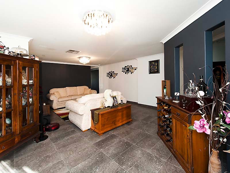 4 Wissota Pass, Secret Harbour WA 6173