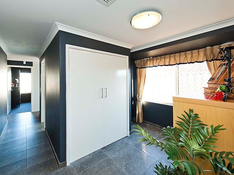 4 Wissota Pass, Secret Harbour WA 6173