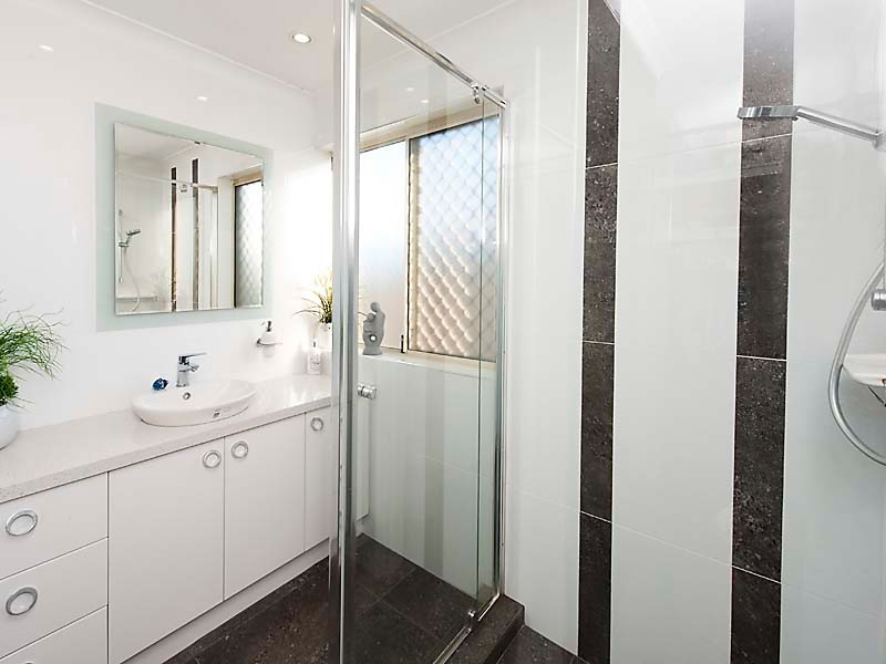 4 Wissota Pass, Secret Harbour WA 6173