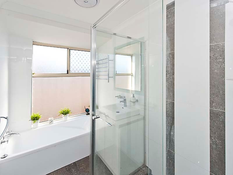 4 Wissota Pass, Secret Harbour WA 6173