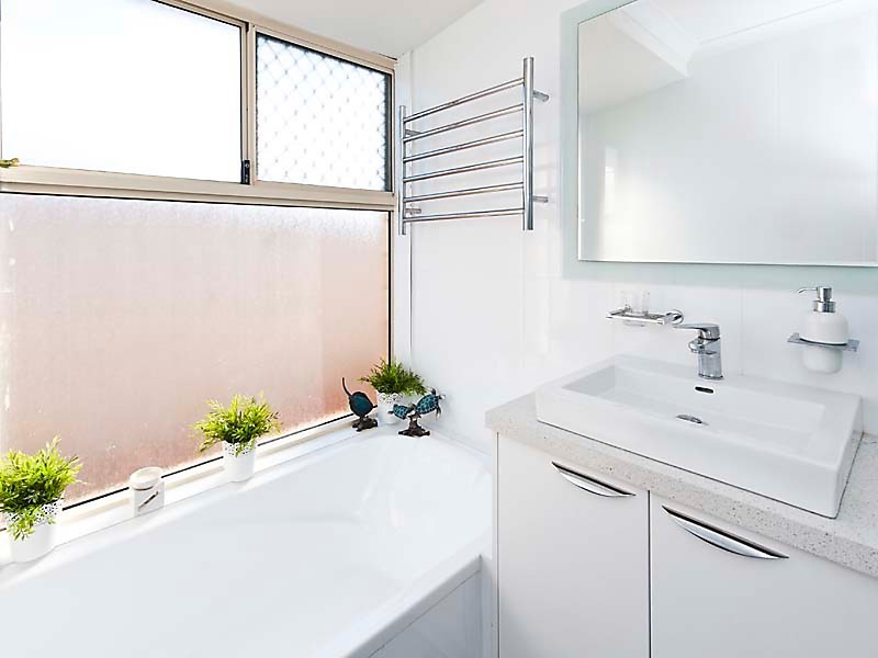 4 Wissota Pass, Secret Harbour WA 6173