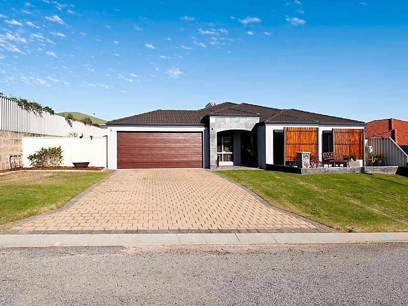 4 Wissota Pass, Secret Harbour WA 6173