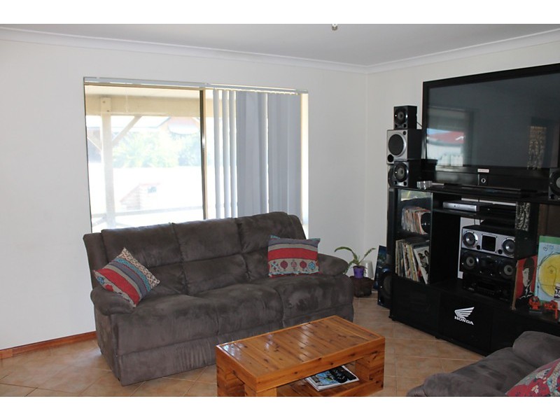 79 Endeavour Drive, Port Kennedy WA 6172