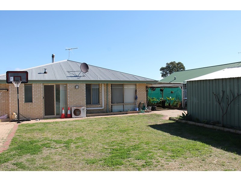79 Endeavour Drive, Port Kennedy WA 6172
