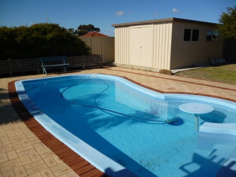 10 Ivanhoe Street, Golden Bay WA 6174