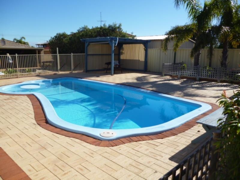 10 Ivanhoe Street, Golden Bay WA 6174