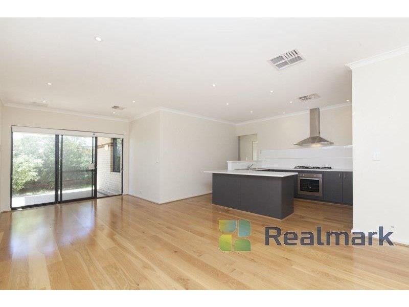 1 Swanbourne Ave, Secret Harbour WA 6173