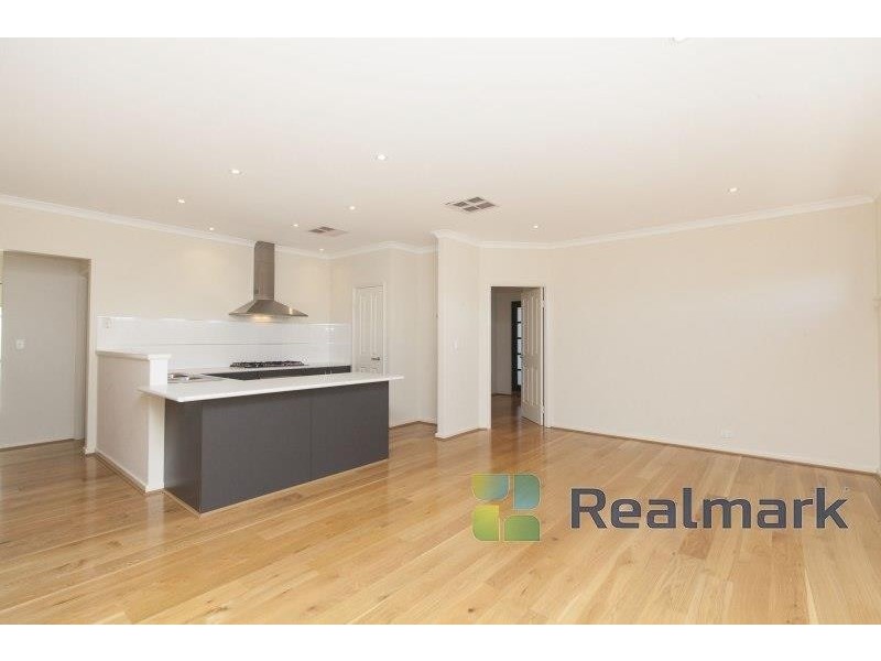 1 Swanbourne Ave, Secret Harbour WA 6173