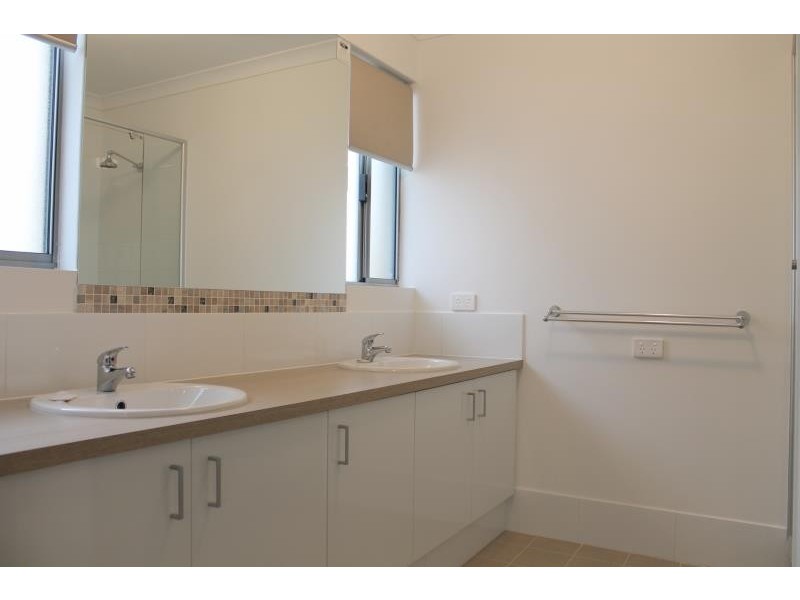 4 Lambert Cove, Secret Harbour WA 6173