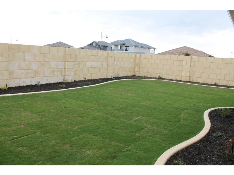 4 Lambert Cove, Secret Harbour WA 6173