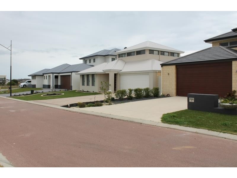 4 Lambert Cove, Secret Harbour WA 6173