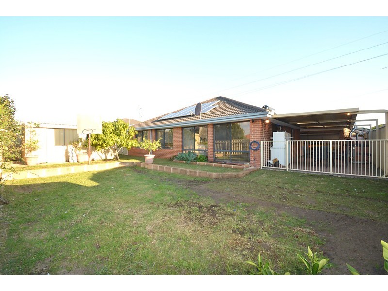46 Amherst Road, Canning Vale WA 6155