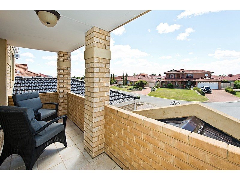 18 Twin Branch Rise, Leeming WA 6149