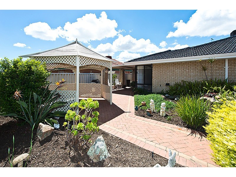 18 Twin Branch Rise, Leeming WA 6149