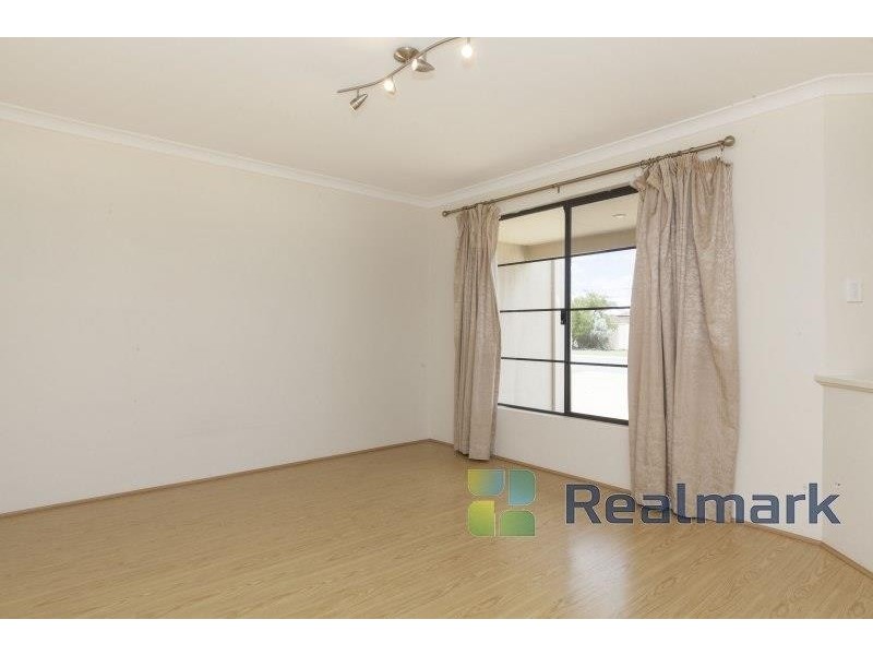 10 Lavinia Crescent, Secret Harbour WA 6173