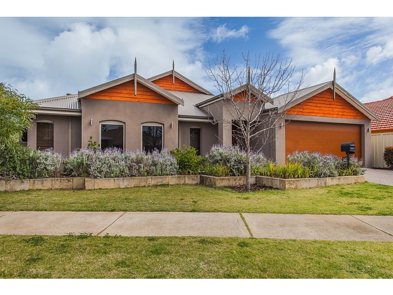 22 Arrowwood Loop, Secret Harbour WA 6173