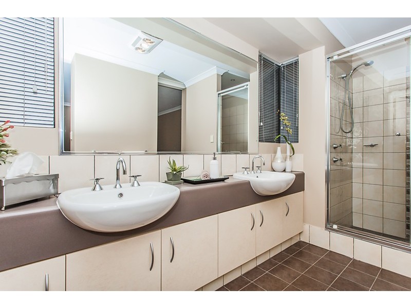 22 Arrowwood Loop, Secret Harbour WA 6173