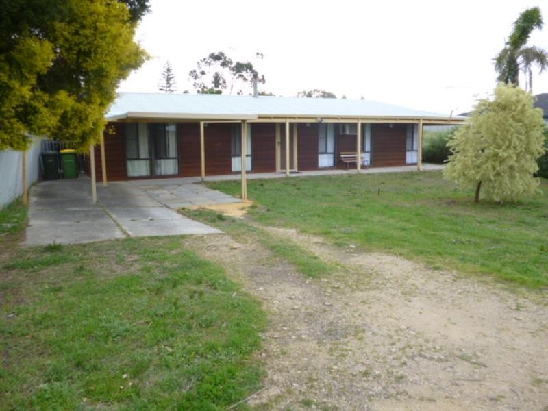 25 Wooleen Street, Golden Bay WA 6174